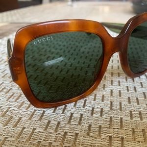 Gucci Havana and green sunglasses